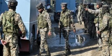 श्रीनगर में लावापोरा में CRPF की टीम पर आतंकी हमला, एक जवान शहीद, 3 जख्मी