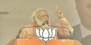 पीएम मोदी ने कहा- ‘लोकसभा में TMC हाफ और इस बार पूरी साफ’