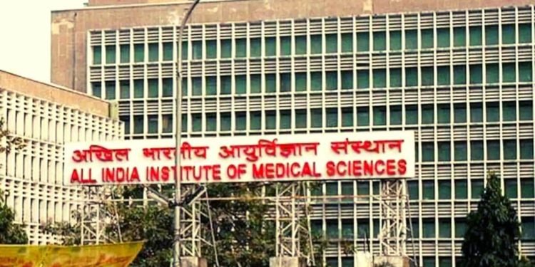 एम्स के 35 डॉक्टर्स कोरोना पॉजिटिव !