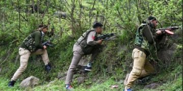 पुलवामा के काकापोरा में सुरक्षाबलों ने तीनों आतंकियों को किया ढेर, ठिकाना भी उड़ाया