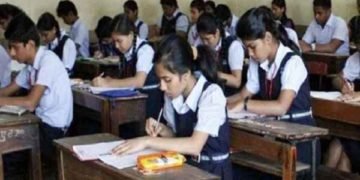 यूपी में सभी बोर्ड की परीक्षाएं स्थगित, कोरोना के बढ़ते मामलों के बाद लिया फैसला
