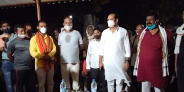 हरचन्दपुर विधायक राकेश सिंह ने खीरों ब्लाक क्षेत्र का किया दौरा