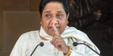 बीएसपी ने दो दिग्गज नेताओं को पार्टी से बाहर निकाला