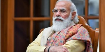 जम्मू कश्मीर पर PM मोदी की हाईलेवल मीटिंग, रक्षा मंत्री, गृह मंत्री और NSA डोभाल मौजूद