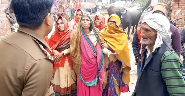 शादी में नहीं बुलाने से नाराज हुआ शख्स, दूल्हे के भाई की गोली मारकर की हत्या