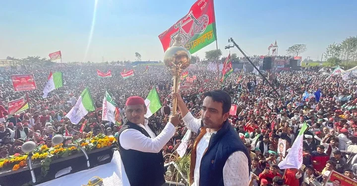 जयंत चौधरी के साथ साझा रैली में बोले अखिलेश यादव गठबंधन BJP को यूपी से बाहर भेजेगा
