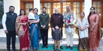 राज्यमंत्री दिनेश प्रताप सिंह ने सपरिवार की मोदी जी से मुलाकात,दी नव वर्ष की शुभकामनाएँ