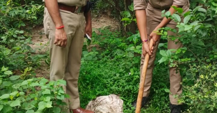 15 लीटर अवैध कच्ची शराब एवं 200 किलो लहन बरामद