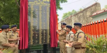 जिला कारागार रायबरेली के प्रांगण में स्थापित स्वतंत्रता संग्राम सेनानी स्मारक का उदघाटन